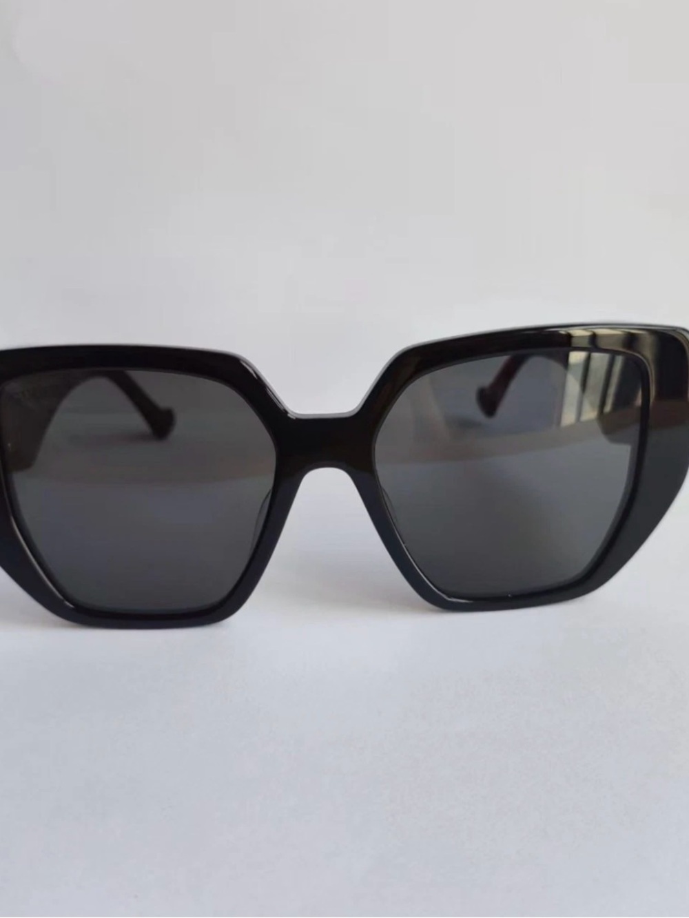 Gucci Women Black Oversized Square Sunglasses New with Box! - Picture 5 of 8